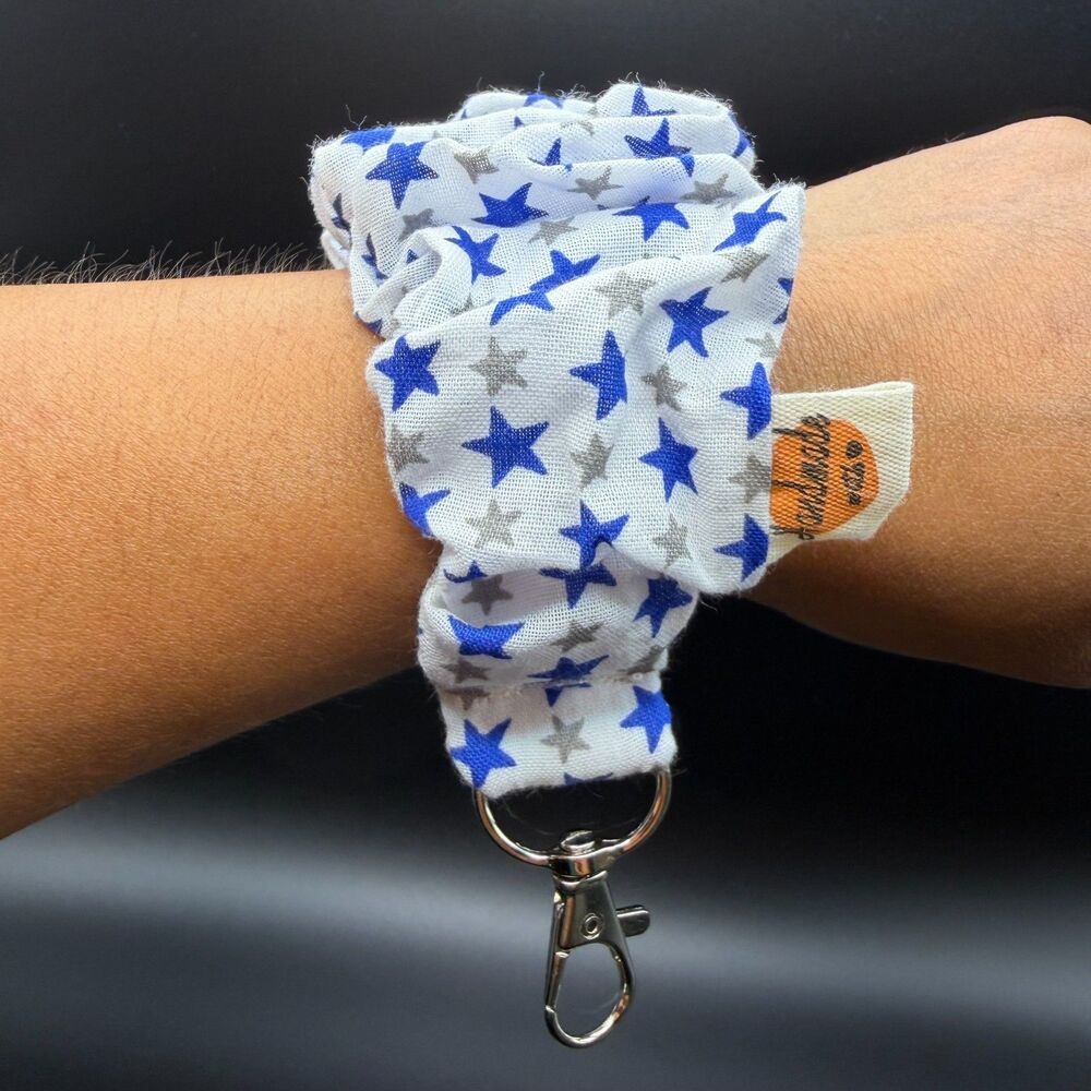 Handmade One Size Scrunchie Key Fob Wristlet Unisex Blue Star Cotton Key ring